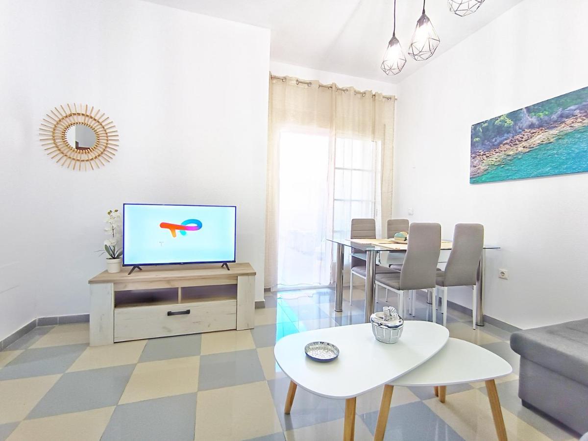 Esbamar Apartment *